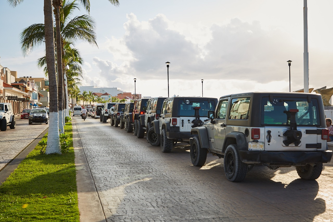 GOBIERNO MUNICIPAL AFINA DETALLES PARA EL ORDENAMIENTO VIAL EN LA AVENIDA  RAFAEL E. MELGAR - Ayuntamiento de Cozumel