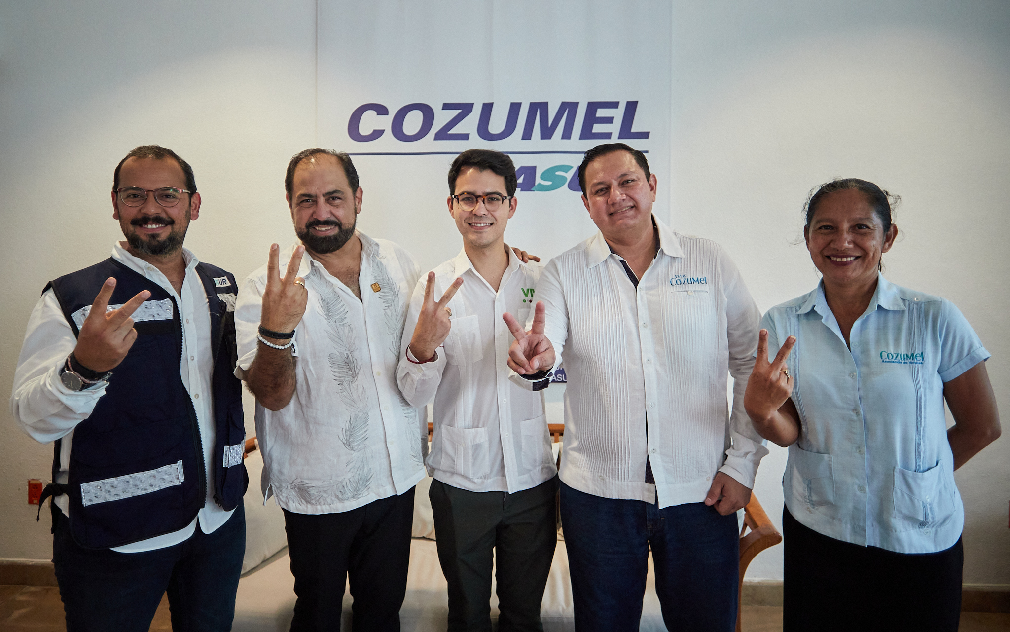 SE REACTIVA EL PUENTE AÉREO ENTRE MONTERREY Y COZUMEL CON LA LLEGADA DE  VIVA AEROBUS - Ayuntamiento de Cozumel